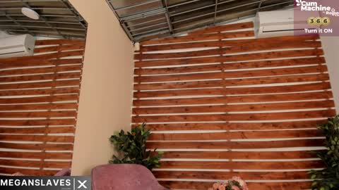 Snapshot of megan_raiin chatting on 01/23/25, 08:15 megan_raiin online show from 01/23/25, 08:15