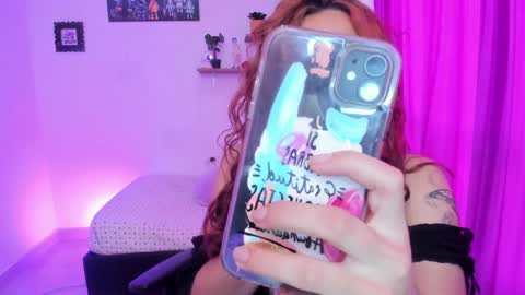                 Laura                 online show from 02/04/25, 09:10