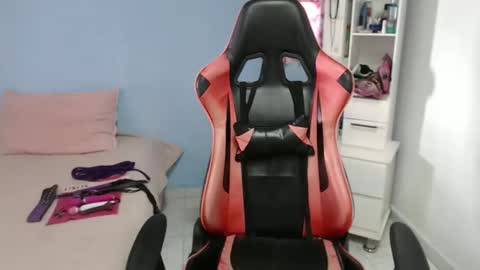 Megan online show from 10/12/25, 06:40