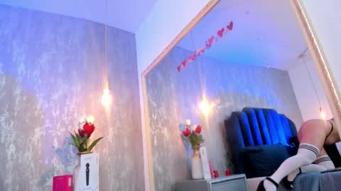 Isis ariany  online show from 11/13/25, 01:43