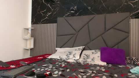 Snapshot of megan_stathan chatting on 12/29/24, 11:50 Megan online show from 12/29/24, 11:50