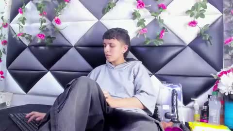 megan_thompsonn_ online show from 11/27/25, 02:13