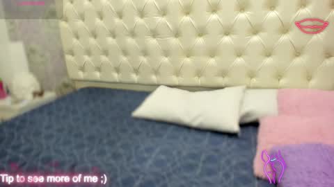 megan_tower online show from 10/12/25, 07:13