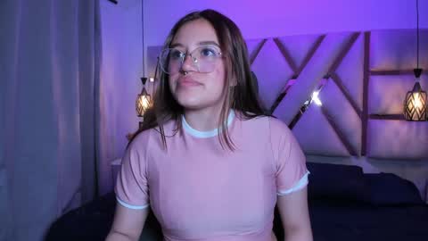 Snapshot of megan_vg chatting on 04/04/26, 11:51 Megan online show from 04/04/26, 11:51