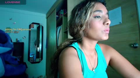 Snapshot of meganadriels96 chatting on 04/28/26, 02:27 M E G A N online show from 04/28/26, 02:27