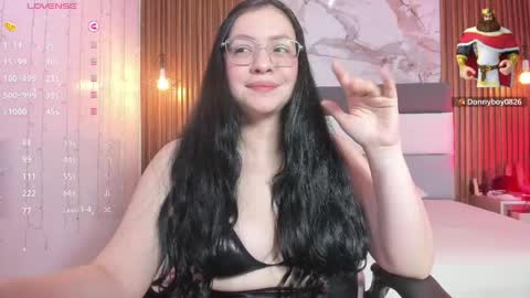 Snapshot of megancero chatting on 04/23/26, 01:13 Megan online show from 04/23/26, 01:13
