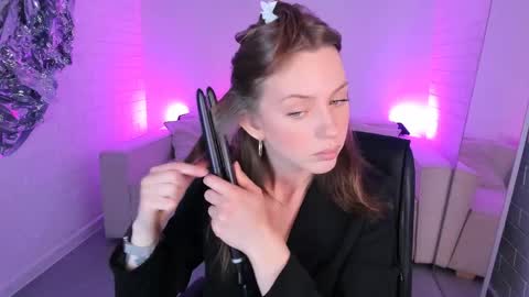 Megan online show from 06/04/26, 05:46