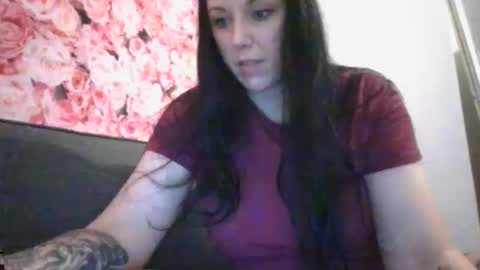 Snapshot of megancullenofficial chatting on 01/02/25, 01:30 megancullenofficial online show from 01/02/25, 01:30