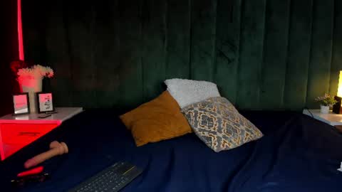 Snapshot of meganevanss___ chatting on 06/14/26, 02:24 MEGAN EVANS online show from 06/14/26, 02:24