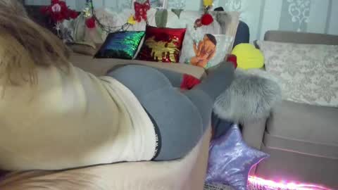 Nicki--------- Welcome to my Room online show from 02/25/25, 06:20