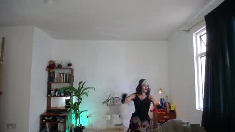 Snapshot of meganhot15 chatting on 04/06/26, 09:27 megan online show from 04/06/26, 09:27