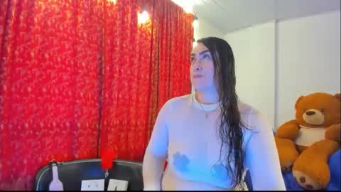 Snapshot of meganhotcurvy chatting on 05/29/26, 03:32 meganhotcurvy online show from 05/29/26, 03:32
