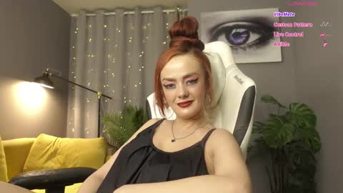 MeganieX online show from 12/05/25, 02:53