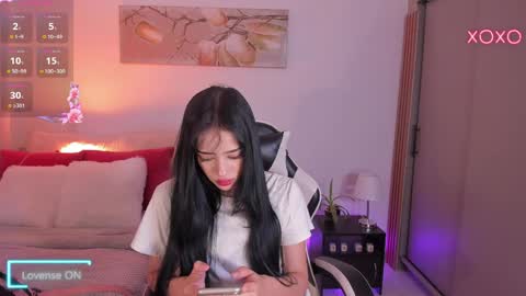 Snapshot of meganlake chatting on 03/25/26, 12:33 megan lake online show from 03/25/26, 12:33