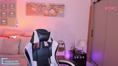 Snapshot of meganlake chatting on 03/26/26, 12:55 megan lake online show from 03/26/26, 12:55