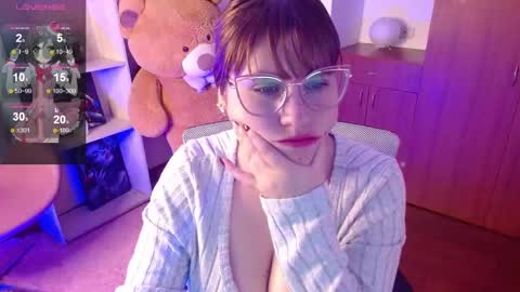 Snapshot of meganlk chatting on 12/17/24, 10:00 MEGAN online show from 12/17/24, 10:00