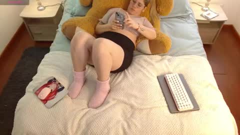 Snapshot of meganlk chatting on 01/08/25, 05:48 MEGAN online show from 01/08/25, 05:48