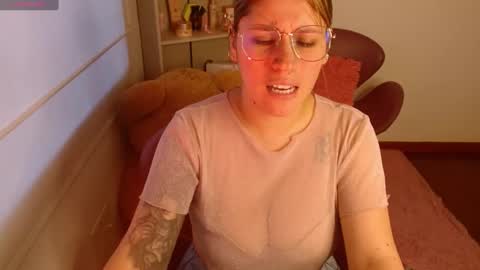 Snapshot of meganlk chatting on 01/23/25, 10:11 MEGAN online show from 01/23/25, 10:11