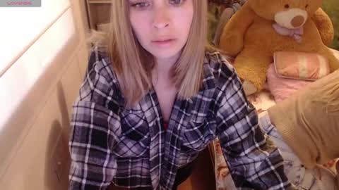 Snapshot of meganlk chatting on 04/27/26, 11:08 MEGAN online show from 04/27/26, 11:08
