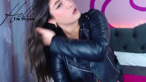 Im Megan Please do not demand a show without first tiping  Thank you online show from 12/31/24, 06:37