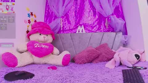 Snapshot of meganrouss7 chatting on 11/25/25, 01:22 Megan online show from 11/25/25, 01:22