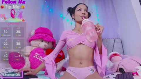 Snapshot of meganrouss7 chatting on 03/09/26, 01:53 Megan online show from 03/09/26, 01:53