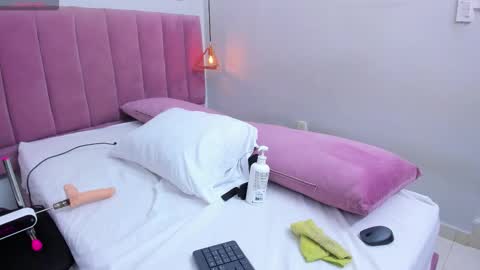 Snapshot of megansaenz_1 chatting on 03/24/26, 07:41 Megan online show from 03/24/26, 07:41