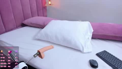 Snapshot of megansaenz_1 chatting on 03/27/26, 07:46 Megan online show from 03/27/26, 07:46