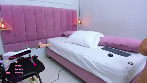 Snapshot of megansaenz_1 chatting on 04/01/26, 07:55 Megan online show from 04/01/26, 07:55