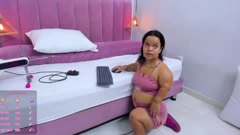 Snapshot of megansaenz_1 chatting on 04/11/26, 07:40 Megan online show from 04/11/26, 07:40