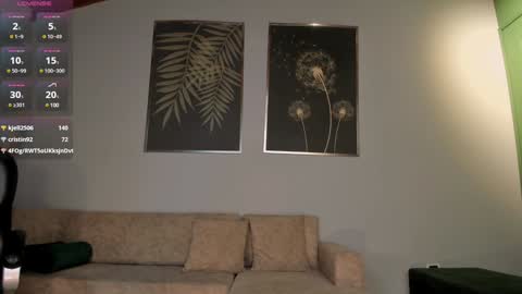 Snapshot of meganscottx chatting on 12/04/24, 11:13 Megan online show from 12/04/24, 11:13