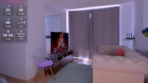 Snapshot of meganscottx chatting on 11/18/25, 06:34 Megan online show from 11/18/25, 06:34