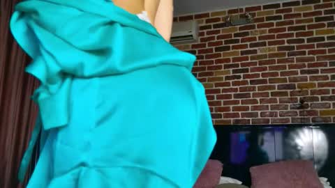 Megan online show from 09/28/25, 05:02