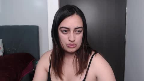 Snapshot of megansnow_ chatting on 11/24/25, 12:10 MEGAN online show from 11/24/25, 12:10