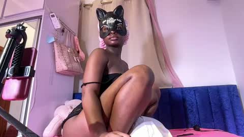 Snapshot of meganstallion1 chatting on 05/12/26, 07:05 MEG online show from 05/12/26, 07:05