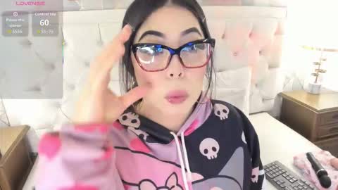 Snapshot of meganstar__ chatting on 09/09/25, 11:32 Megan online show from 09/09/25, 11:32