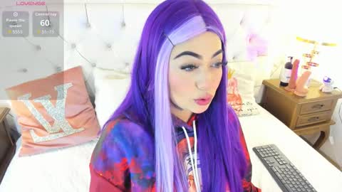 Snapshot of meganstar__ chatting on 10/02/25, 11:50 Megan online show from 10/02/25, 11:50