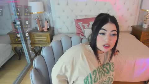 Snapshot of meganstar__ chatting on 10/08/25, 11:30 Megan online show from 10/08/25, 11:30