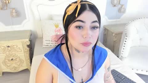 Snapshot of meganstar__ chatting on 10/17/25, 11:46 Megan online show from 10/17/25, 11:46