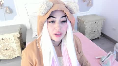 Snapshot of meganstar__ chatting on 10/18/25, 11:44 Megan online show from 10/18/25, 11:44