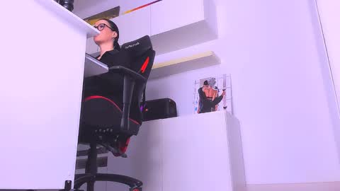 Snapshot of meganstones chatting on 01/10/25, 09:20 Megan online show from 01/10/25, 09:20