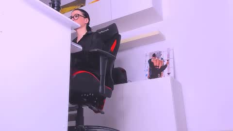 Snapshot of meganstones chatting on 01/15/25, 10:02 Megan online show from 01/15/25, 10:02