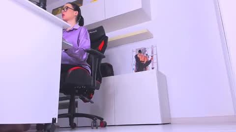 Snapshot of meganstones chatting on 02/02/25, 10:39 Megan online show from 02/02/25, 10:39