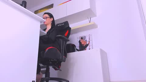 Snapshot of meganstones chatting on 02/12/25, 07:24 Megan online show from 02/12/25, 07:24