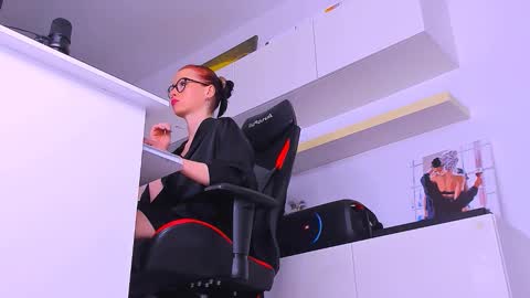 Snapshot of meganstones chatting on 09/13/25, 07:35 Megan online show from 09/13/25, 07:35