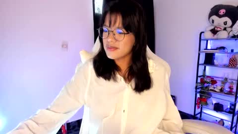 Snapshot of meganthompsonn chatting on 03/09/26, 12:09 Megan online show from 03/09/26, 12:09