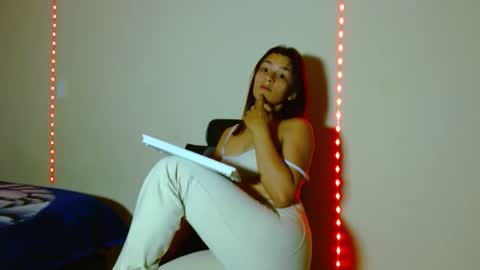 meganxox25 online show from 04/14/26, 01:33