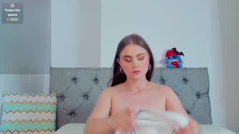 Snapshot of meganysammy chatting on 11/18/25, 06:56 megansammy online show from 11/18/25, 06:56