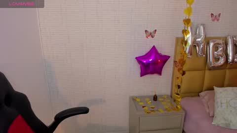 M E G A N  online show from 09/30/25, 12:32