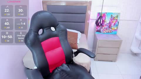 M E G A N  online show from 10/24/25, 12:34